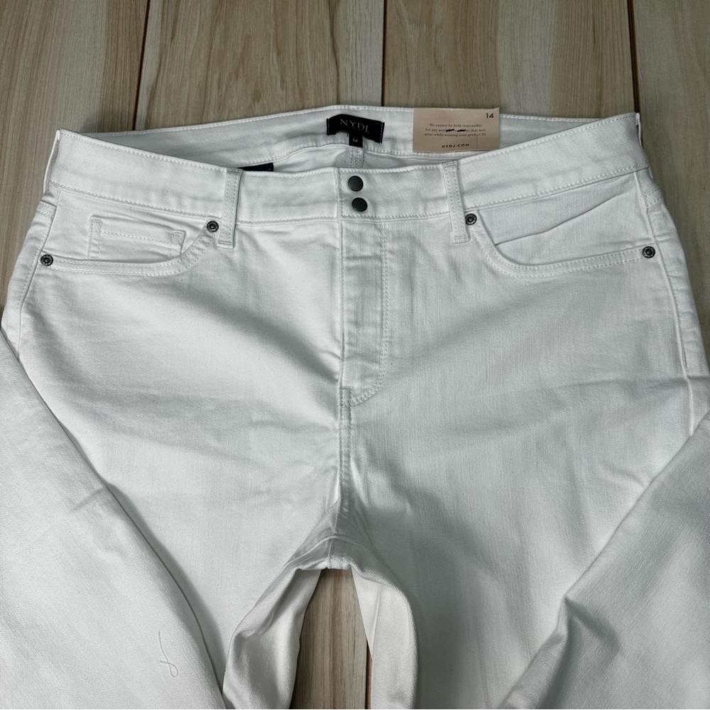 NYDJ Capri Double Snap With Slide Slit Size 14 Optic White Style# MCWDCP8011 New - Picture 4 of 13